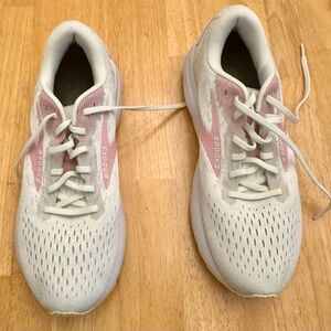 Brooks  women’s White (coconut) and Pink Running Shoes